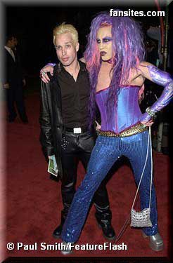 Alexis with blone hair and with Candyass