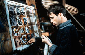 Alexis painting a pix